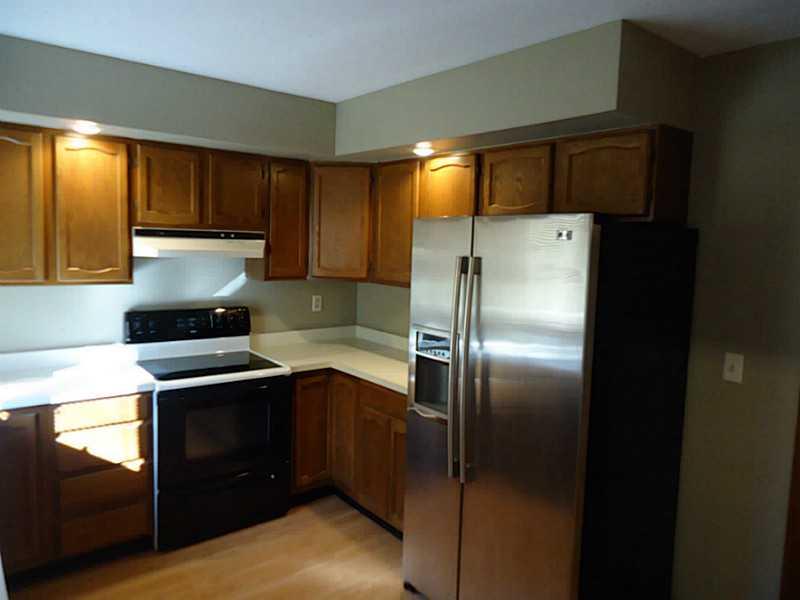 4285 West Reece Lane Columbus, IN 47201 - Photo 6 of 16 Gallery Image 6