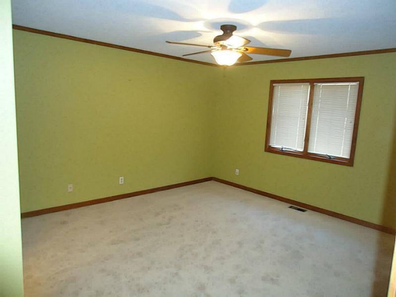 4285 West Reece Lane Columbus, IN 47201 - Photo 8 of 16 Gallery Image 8