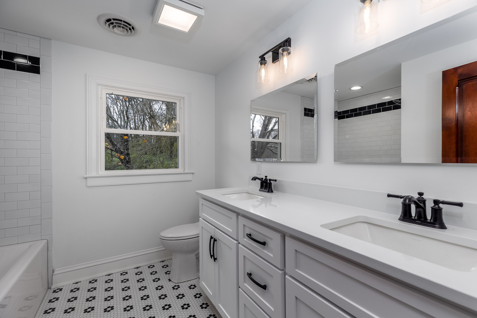 2501 East 1658th Road Ottawa, IL 61350 - Photo 19 of 41 Gallery Image 19