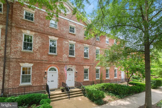 $1,400,000 | 1317 4th Street Southwest, Washington, DC 20024