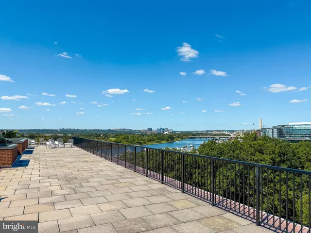 $1,400,000 | 1317 4th Street Southwest, Washington, DC 20024