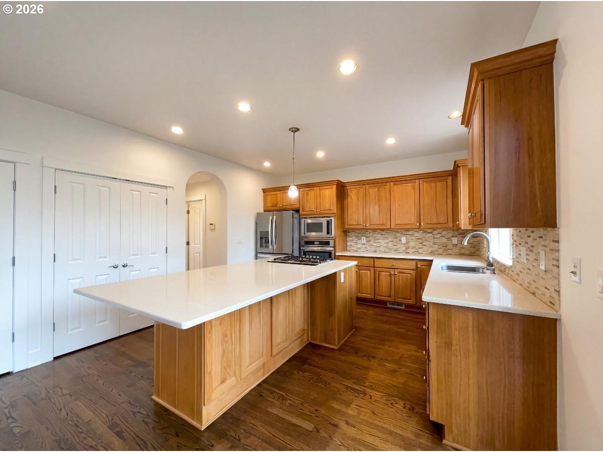 10989 Southwest Oneida Street Tualatin, OR 97062 - Photo 29 of 34