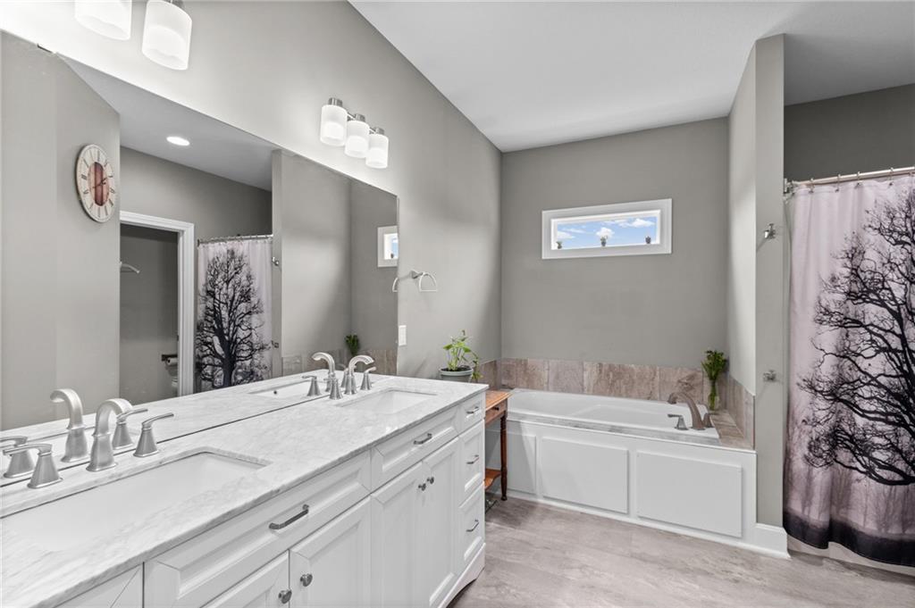 20128 Linwood Road Linwood, KS 66052 - Photo 13 of 43