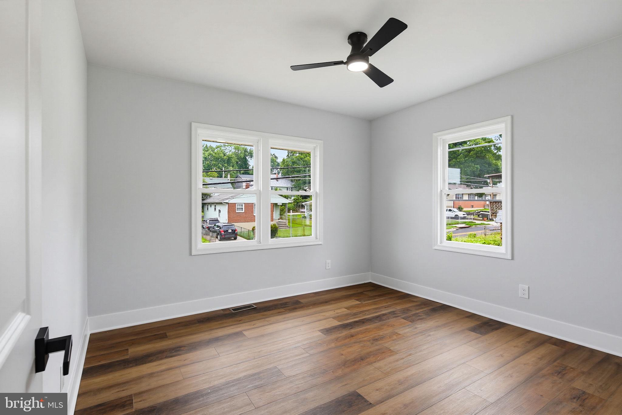 323 3rd Avenue Baltimore, MD 21227 - Photo 16 of 37