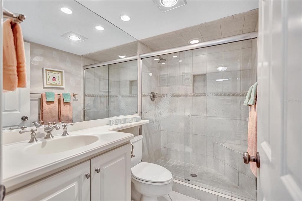 420 Beach Road, Unit 203 Sarasota, FL 34242 - Photo 42 of 91