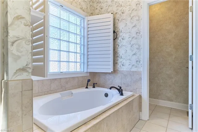 $419,900 | 4411 Hunter Oaks Court, High Point, NC 27265