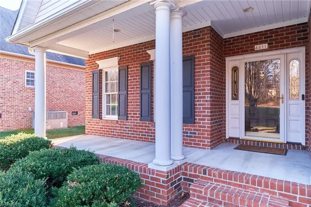 $419,900 | 4411 Hunter Oaks Court, High Point, NC 27265