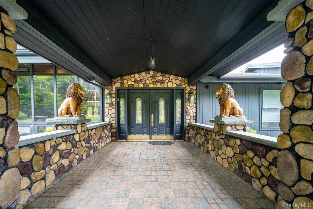 399 Gregory Road Monticello, NY 12701 - Photo 5 of 48