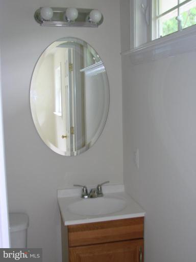 77 Moser Road Warrenton, VA 20186 - Photo 9 of 12 Bath #2