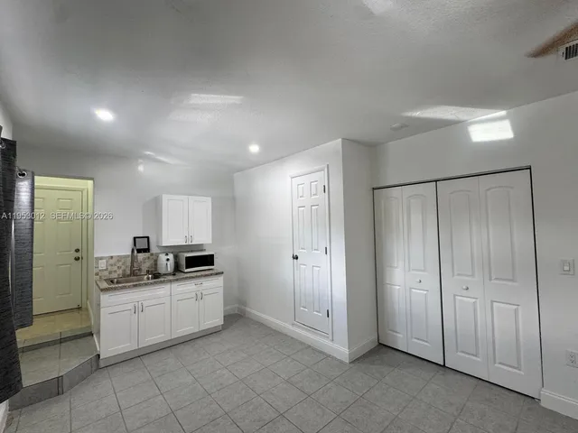 $1,450 | 10710 Southwest 141st Avenue, Unit 2, Miami, FL 33186