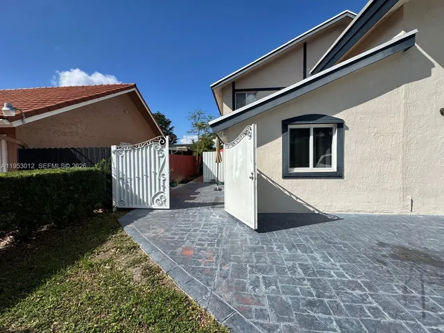 $1,450 | 10710 Southwest 141st Avenue, Unit 2, Miami, FL 33186