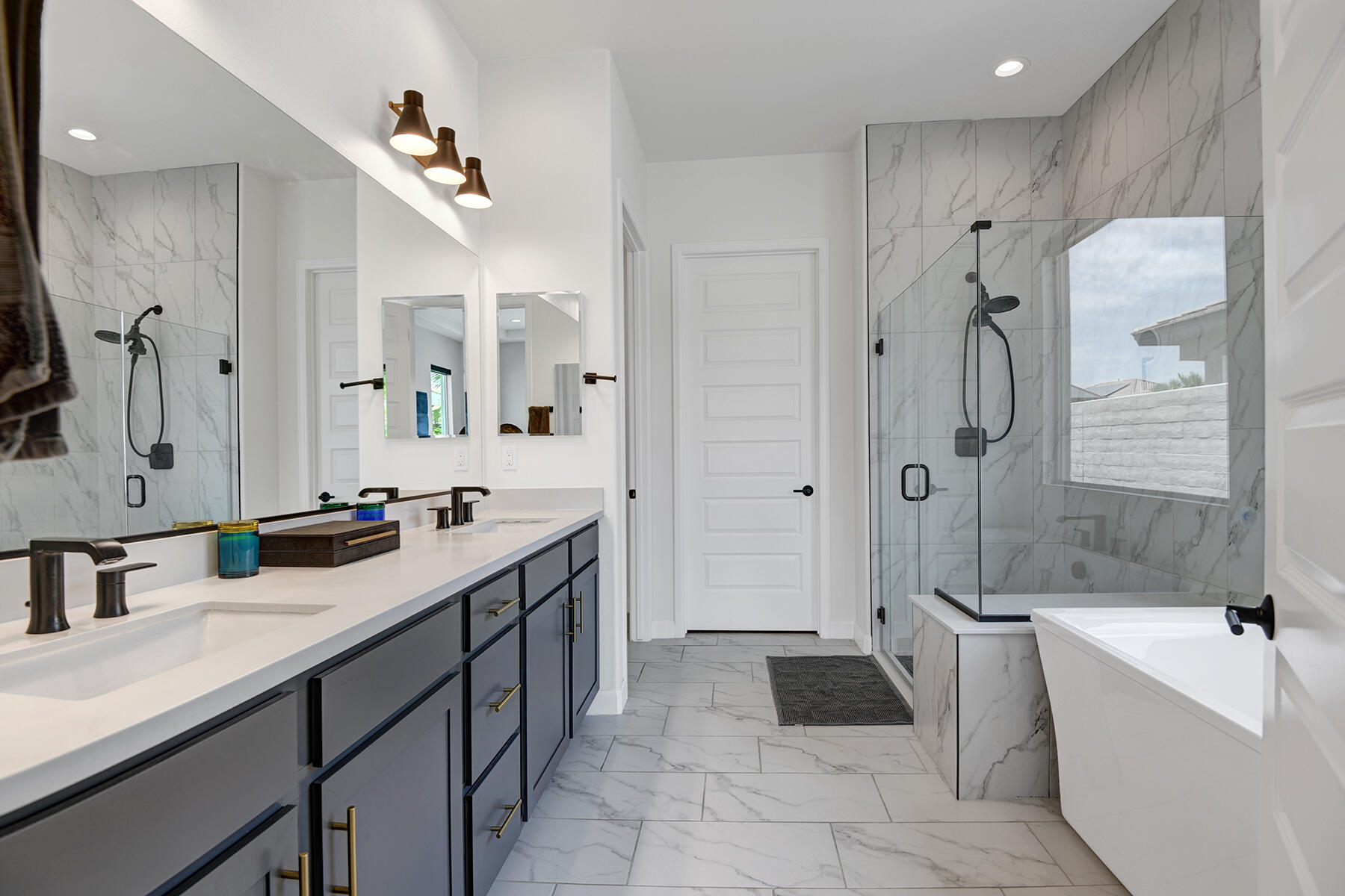 33 Magnum Rancho Mirage, CA 92270 - Photo 15 of 47 PRIMARY BATHROOM.jpg mls