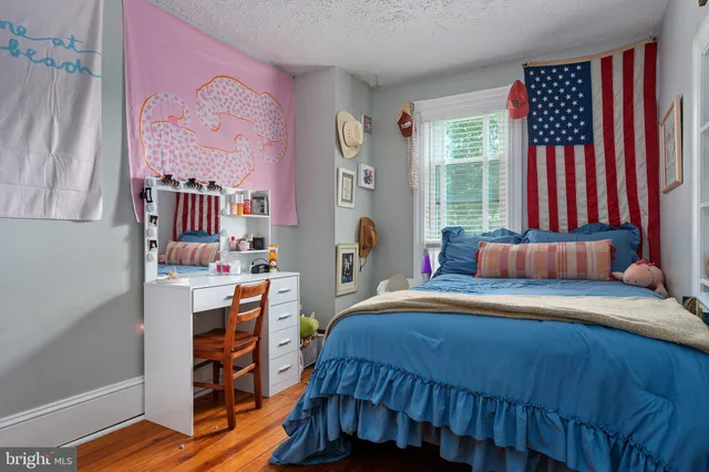 a view of a house with a garden