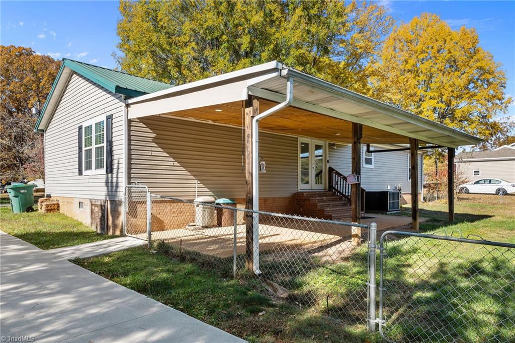 737 Westerly Park Road Eden, NC 27288 - Photo 3 of 44