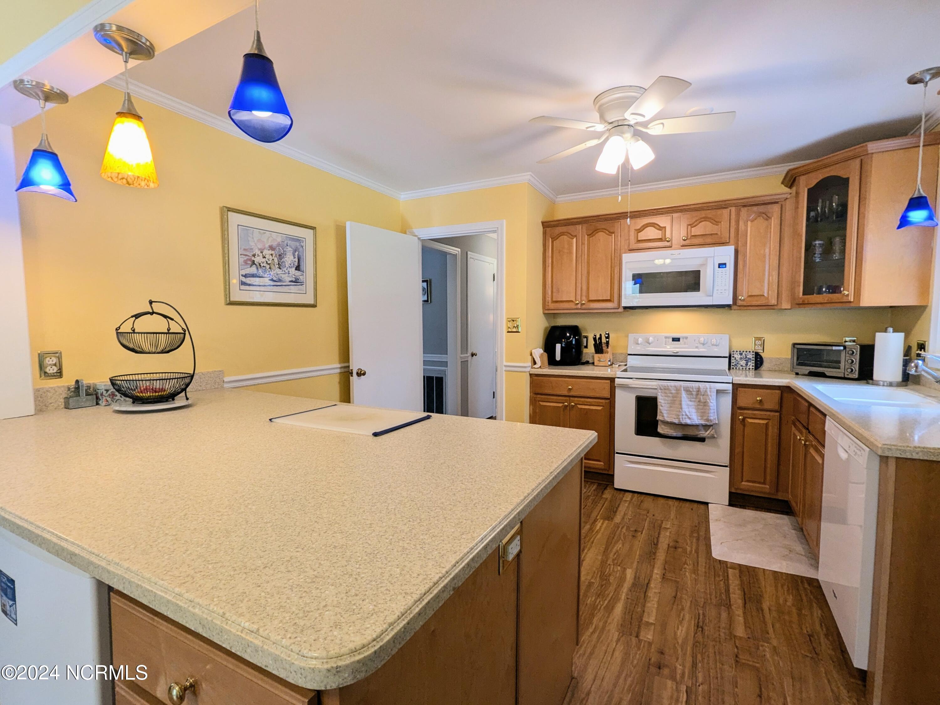 1202 Cherry Lane New Bern, NC 28562 - Photo 17 of 49 IMG_20240822_160729211