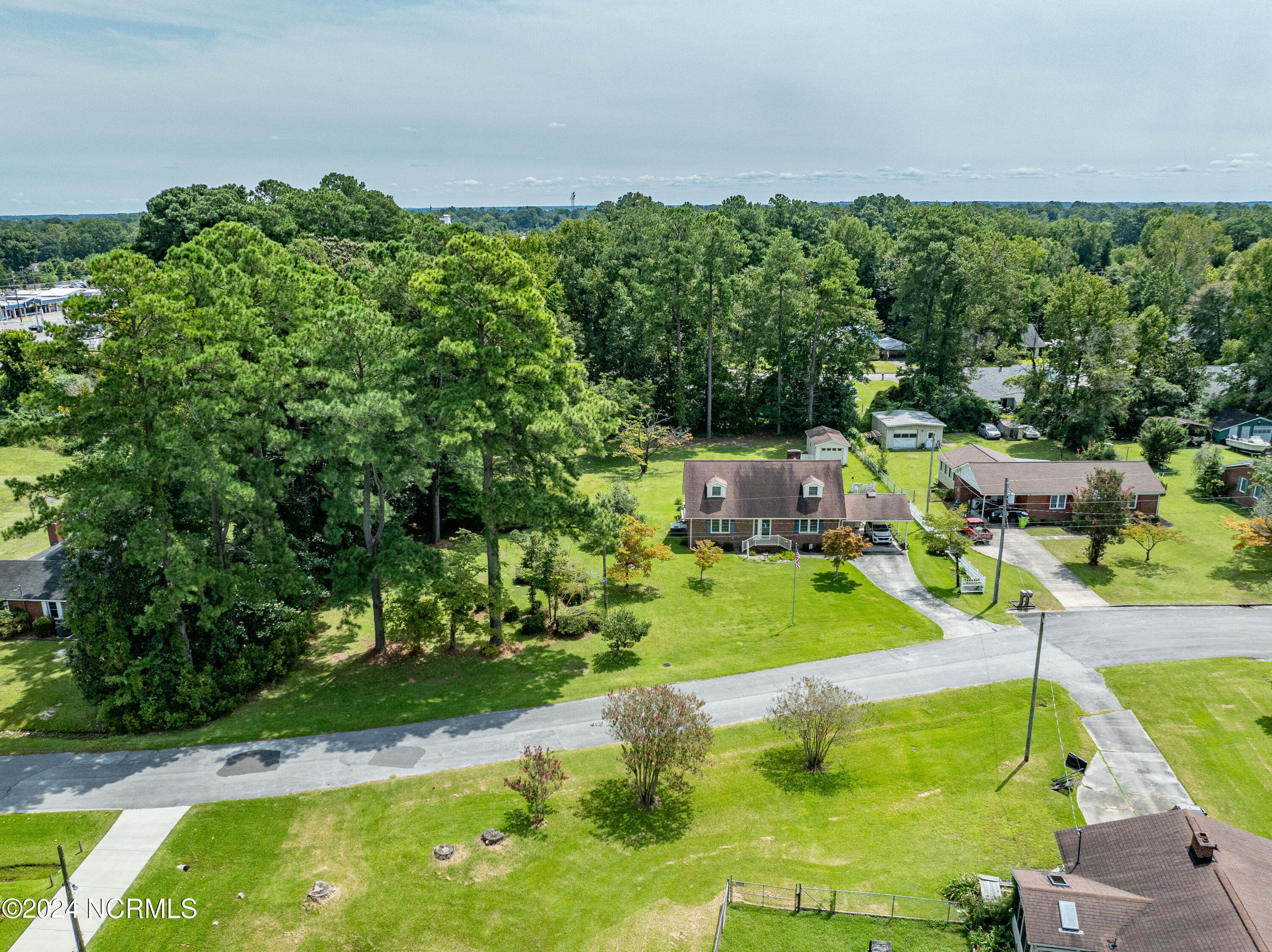 1202 Cherry Lane New Bern, NC 28562 - Photo 3 of 49 DJI_0296