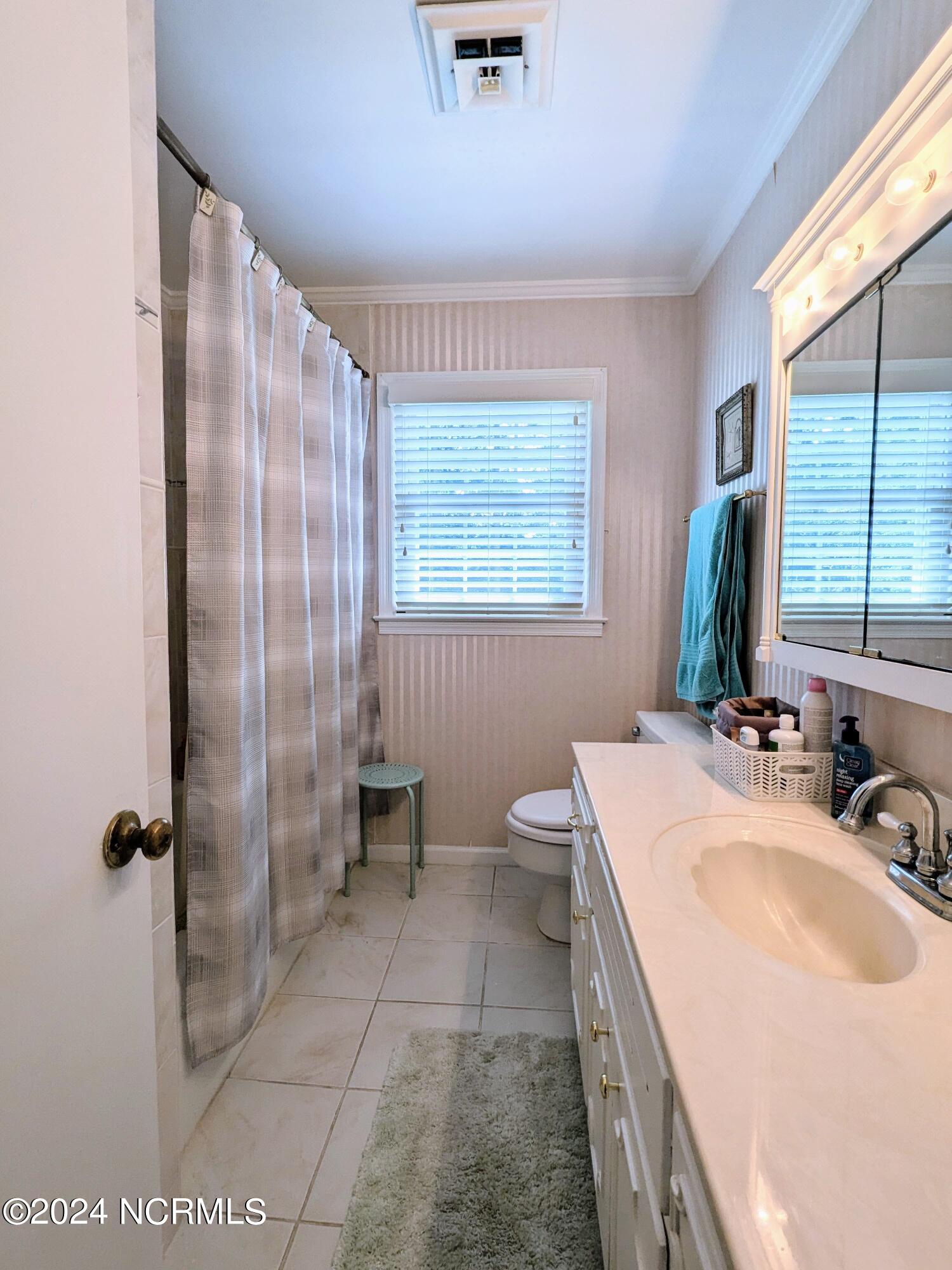 1202 Cherry Lane New Bern, NC 28562 - Photo 36 of 49 IMG_20240822_161442400-EDIT