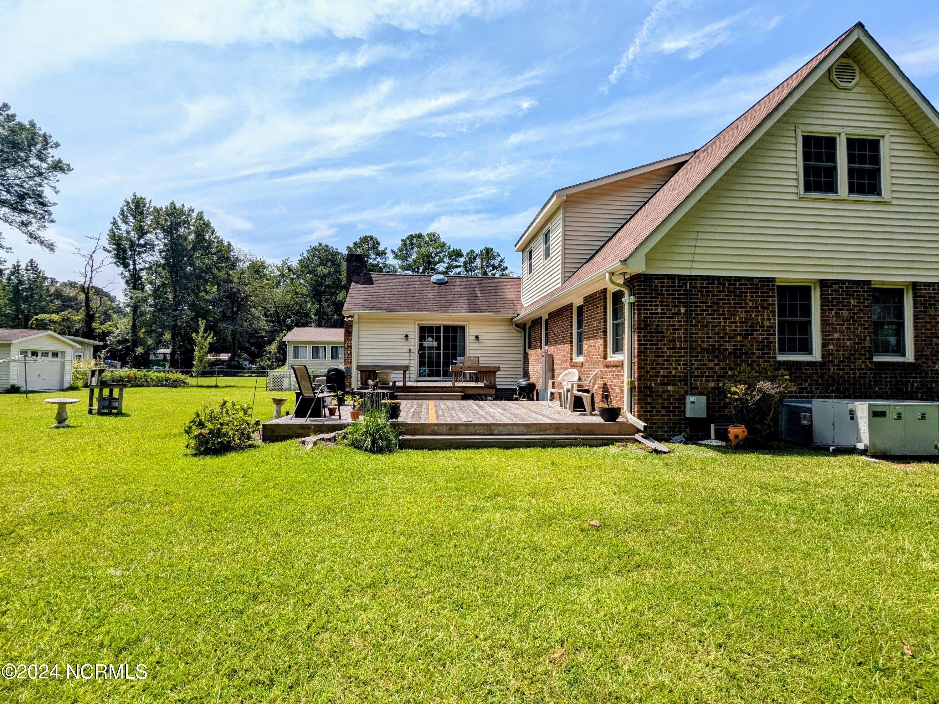 1202 Cherry Lane New Bern, NC 28562 - Photo 41 of 49 IMG_20240822_161951467-EDIT