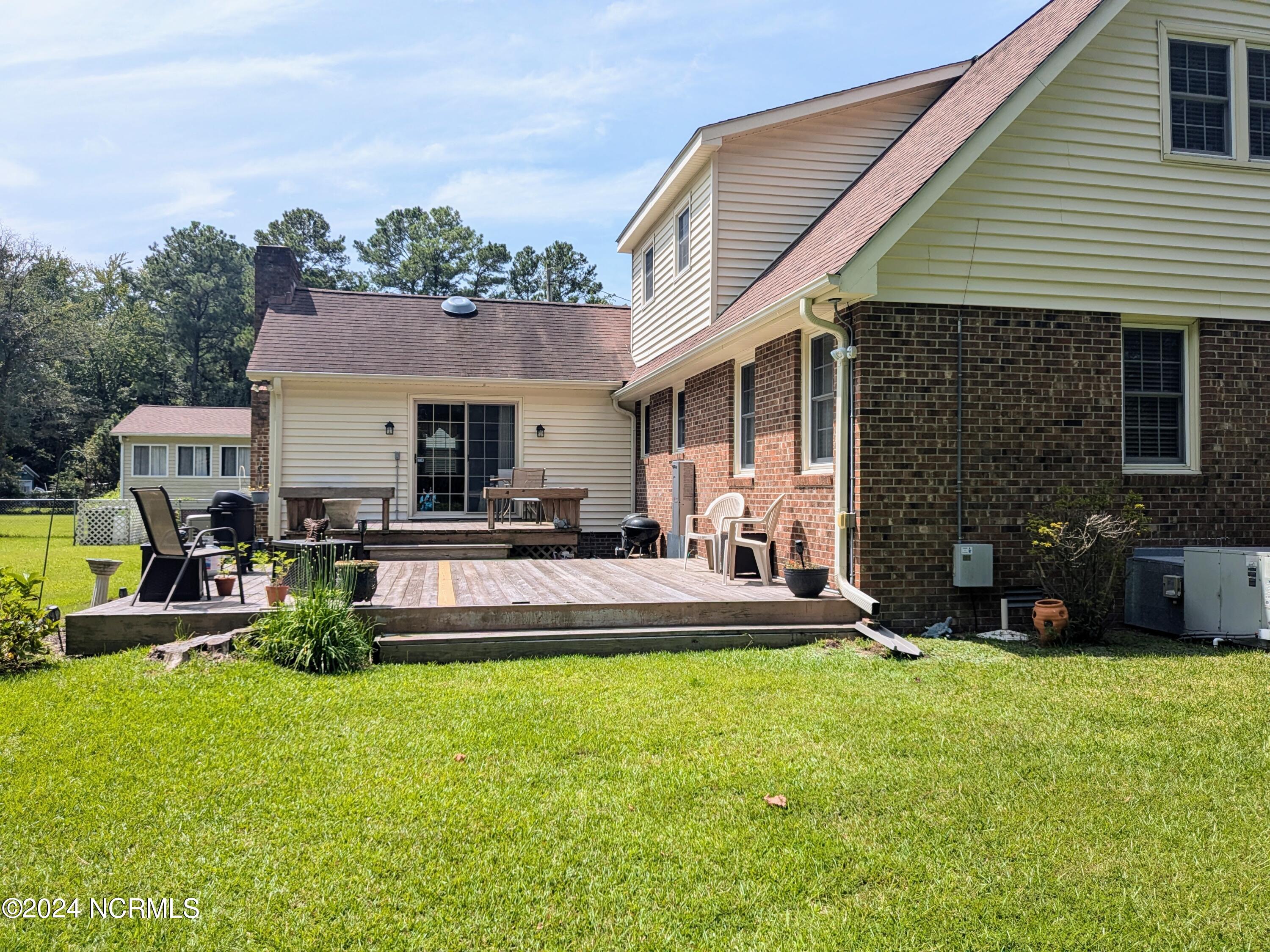 1202 Cherry Lane New Bern, NC 28562 - Photo 42 of 49 IMG_20240822_161955458