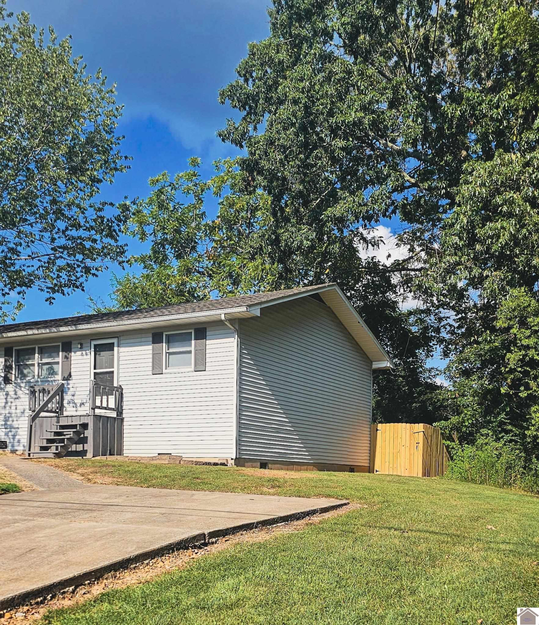 1801 Ridgewood Drive Murray, KY 42071 - Photo 3 of 42 Photo 3