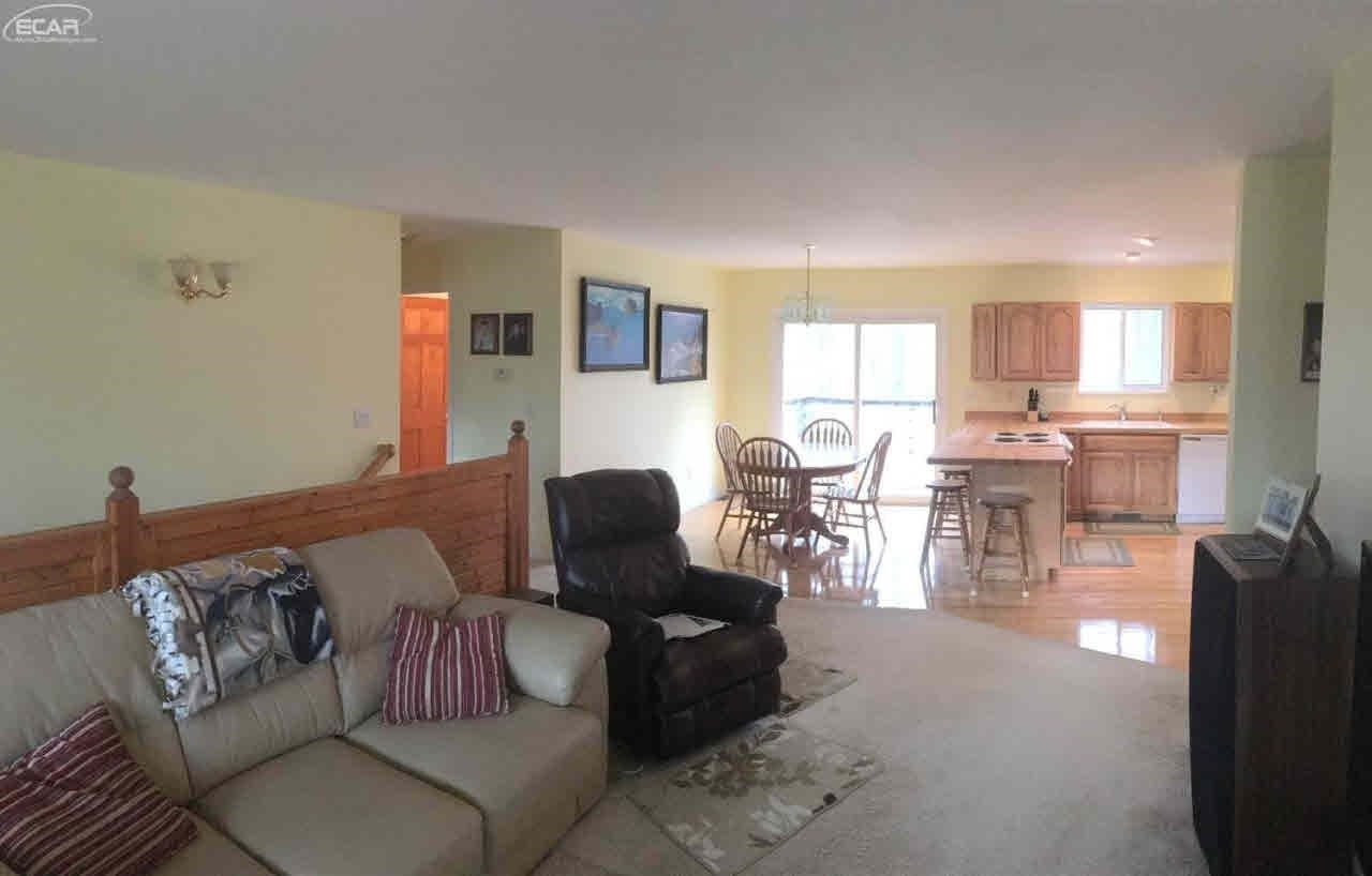 1385 East Sloan Road Burt, MI 48417 - Photo 12 of 58 21393584-11.JPG