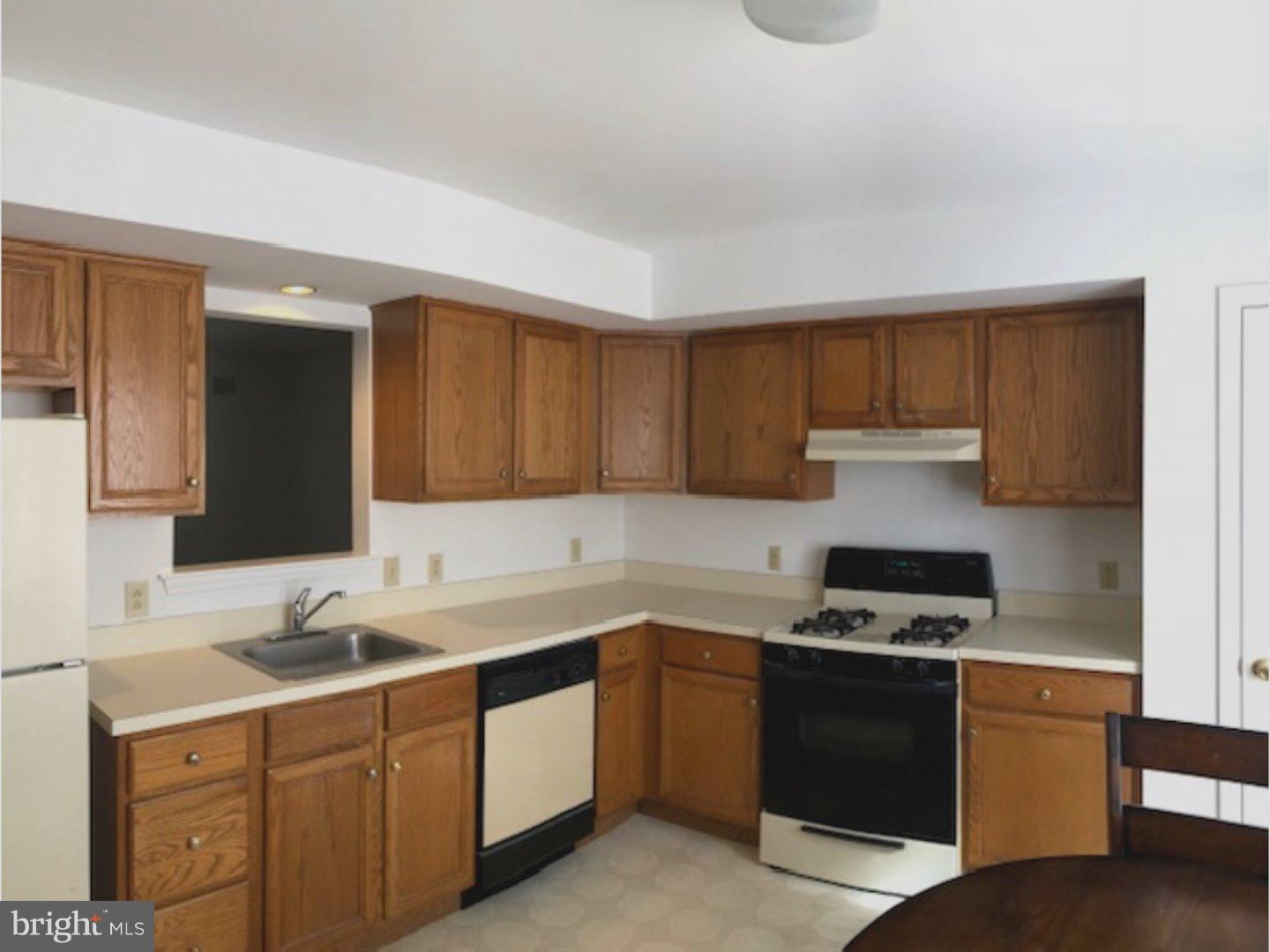 143 Nicole Way Sinking Spring, PA 19608 - Photo 4 of 8