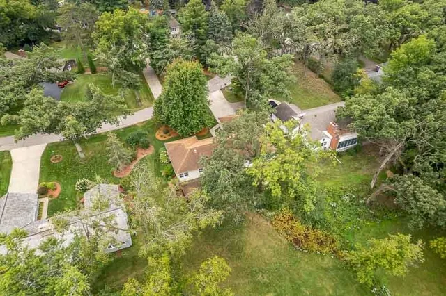 $364,900 | 2541 East Ridge Road, Beloit, WI 53511