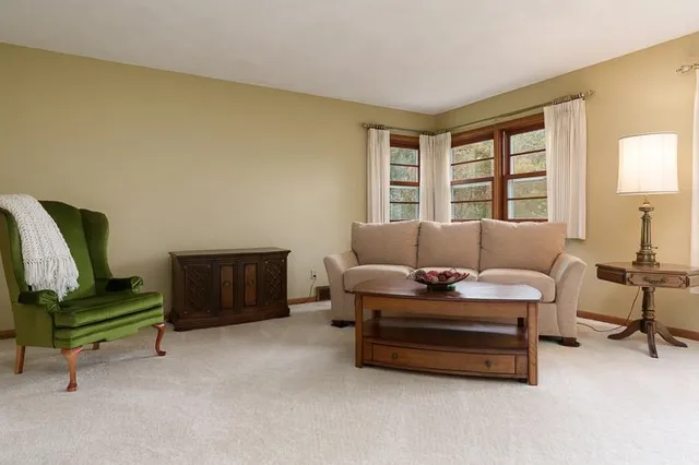 $364,900 | 2541 East Ridge Road, Beloit, WI 53511