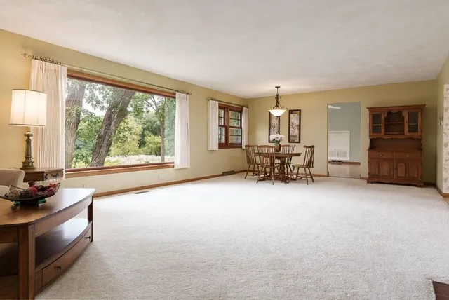 $364,900 | 2541 East Ridge Road, Beloit, WI 53511