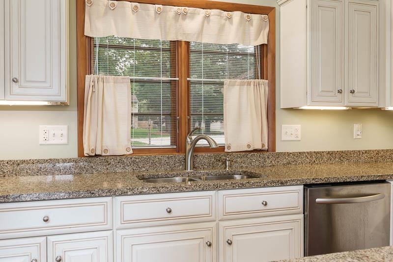 2541 East Ridge Road Beloit, WI 53511 - Photo 28 of 39