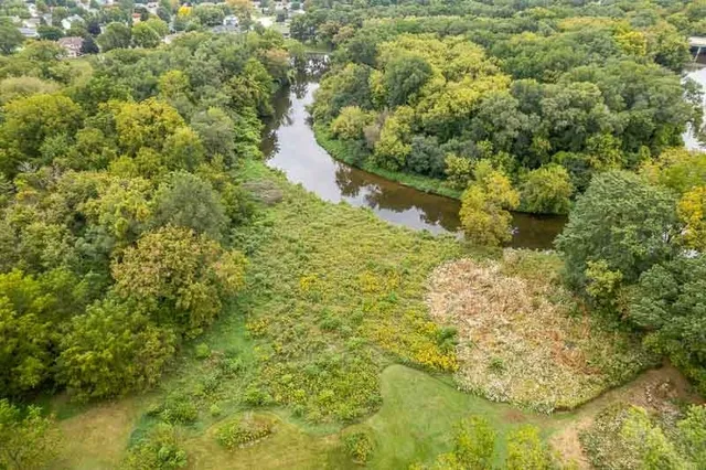 $364,900 | 2541 East Ridge Road, Beloit, WI 53511