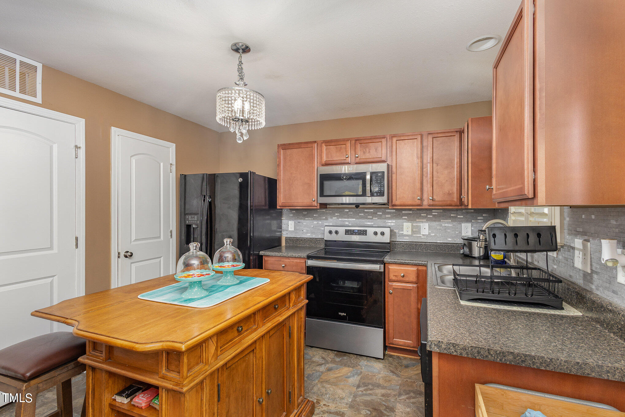 4712 Queen Pierrette Street Raleigh, NC 27610 - Photo 7 of 26 009_r6ii1110-edit