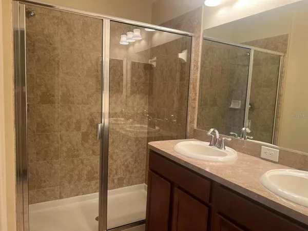 $2,400 | 2841 Adelaide Court, Orlando, FL 32824