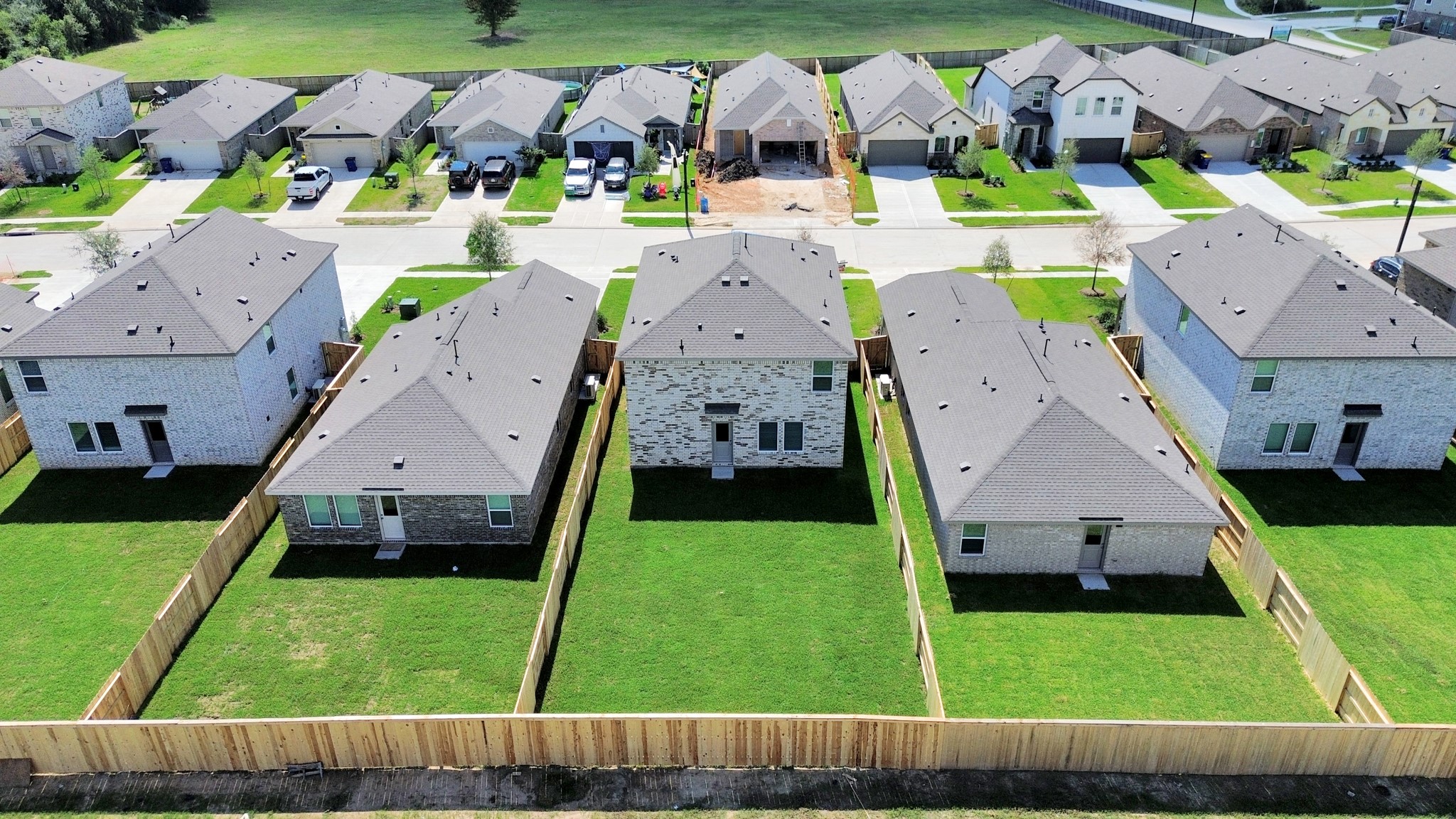 1631 Windrose Bend Angleton, TX 77515 - Photo 46 of 49 Gallery Image 46