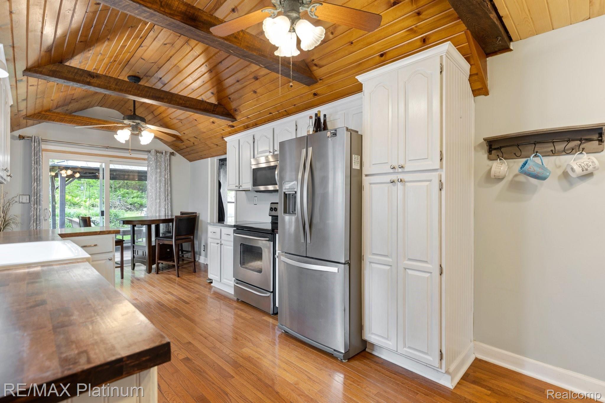 10116 Skeman Road Brighton, MI 48114 - Photo 20 of 48 20-web-or-mls-1P6A4559.jpg