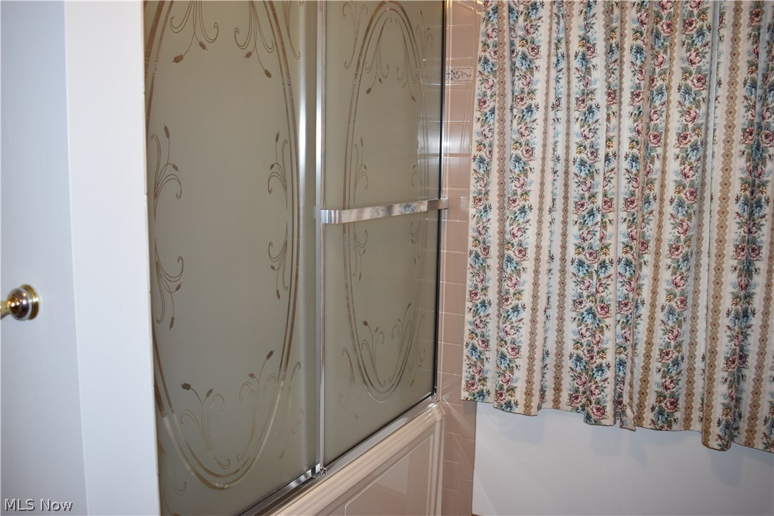 62227 Hawthorne Hill Road Shadyside, OH 43947 - Photo 15 of 35