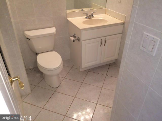 1050 Blackwell Road Annapolis, MD 21403 - Photo 8 of 10 Bath