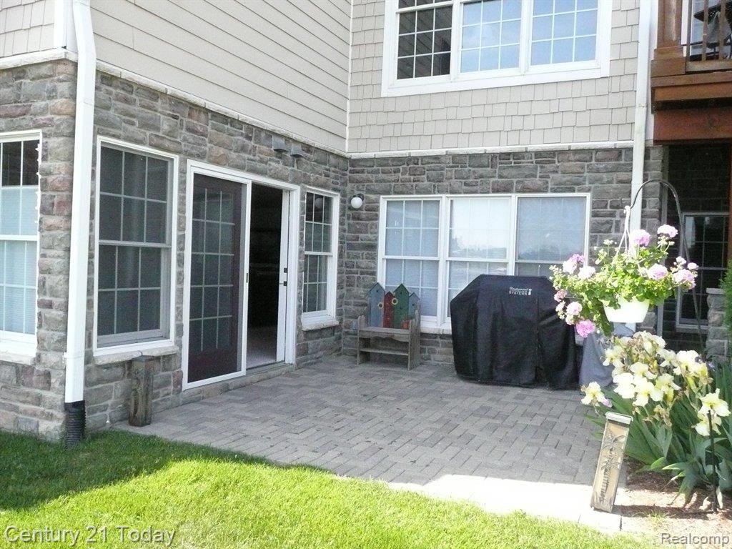 24955 Reeds Pointe Drive, Unit 7 Novi, MI 48374 - Photo 24 of 25 Back Patio
