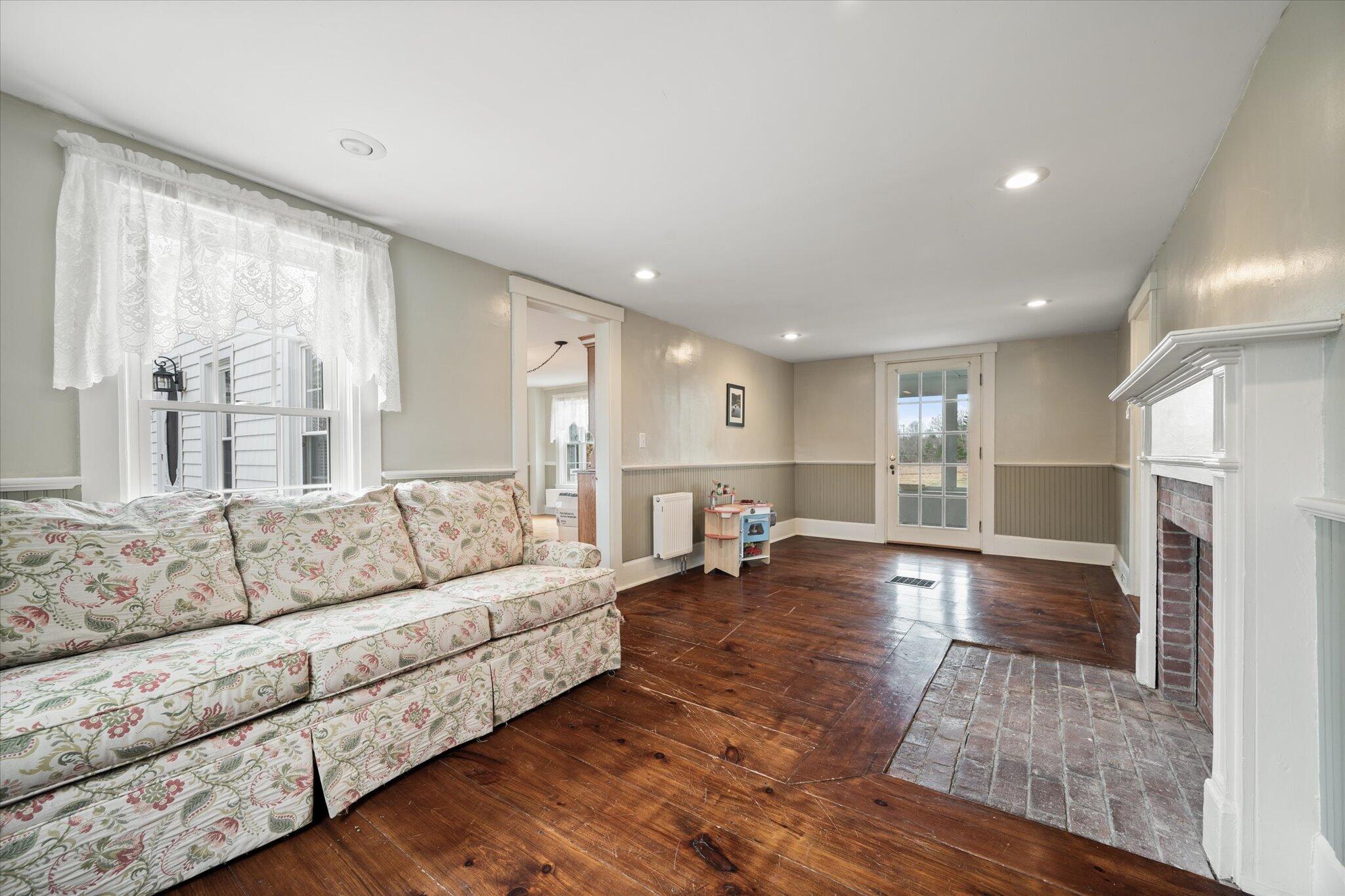 96 Weymouth Road Morrill, ME 04952 - Photo 29 of 62 23-Family Room