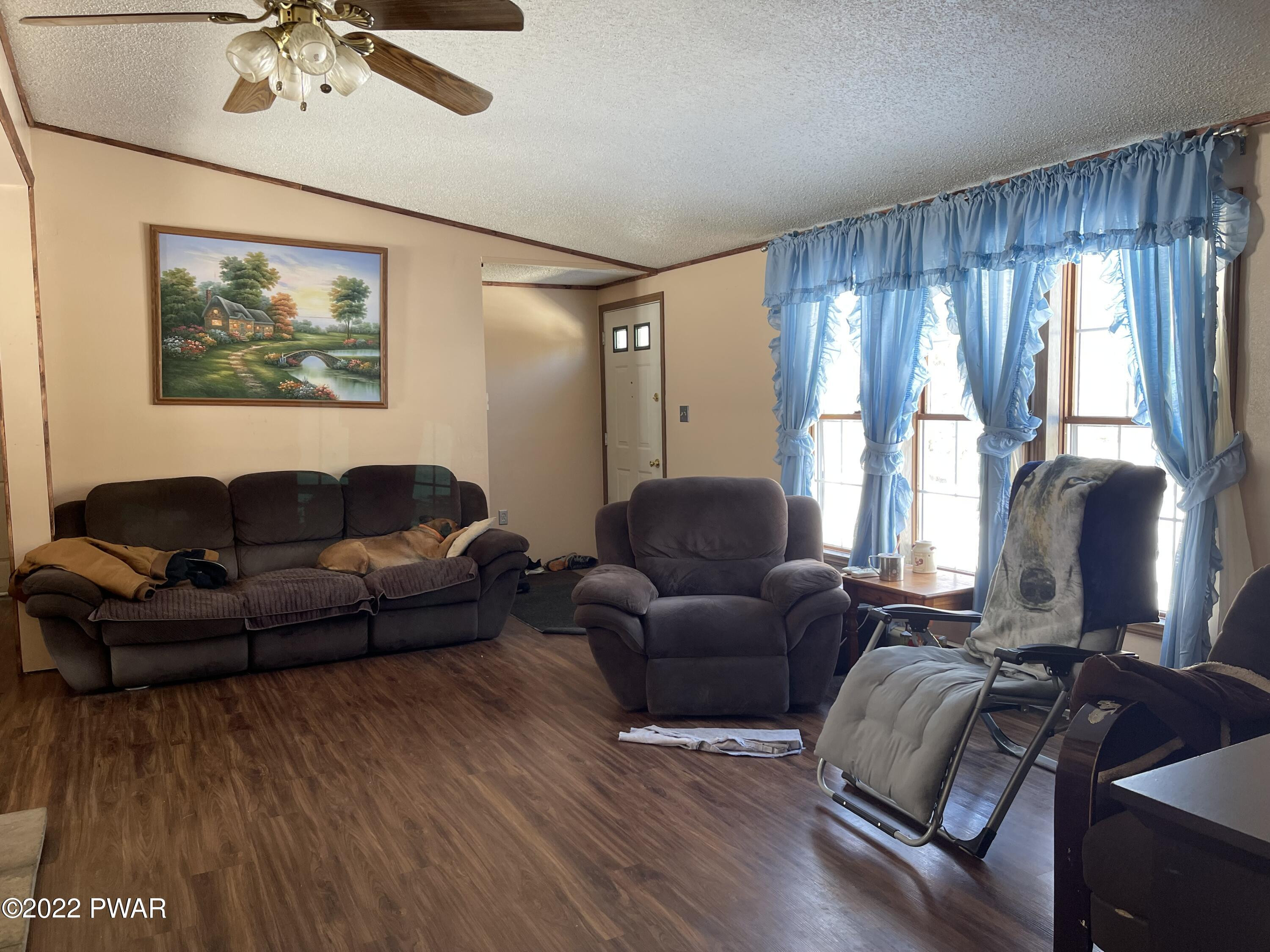 128 Franks Road Hawley, PA 18428 - Photo 7 of 25 Living Room
