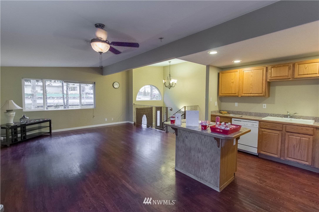 22705 9th Avenue Southeast Bothell, WA 98021 - Photo 2 of 22