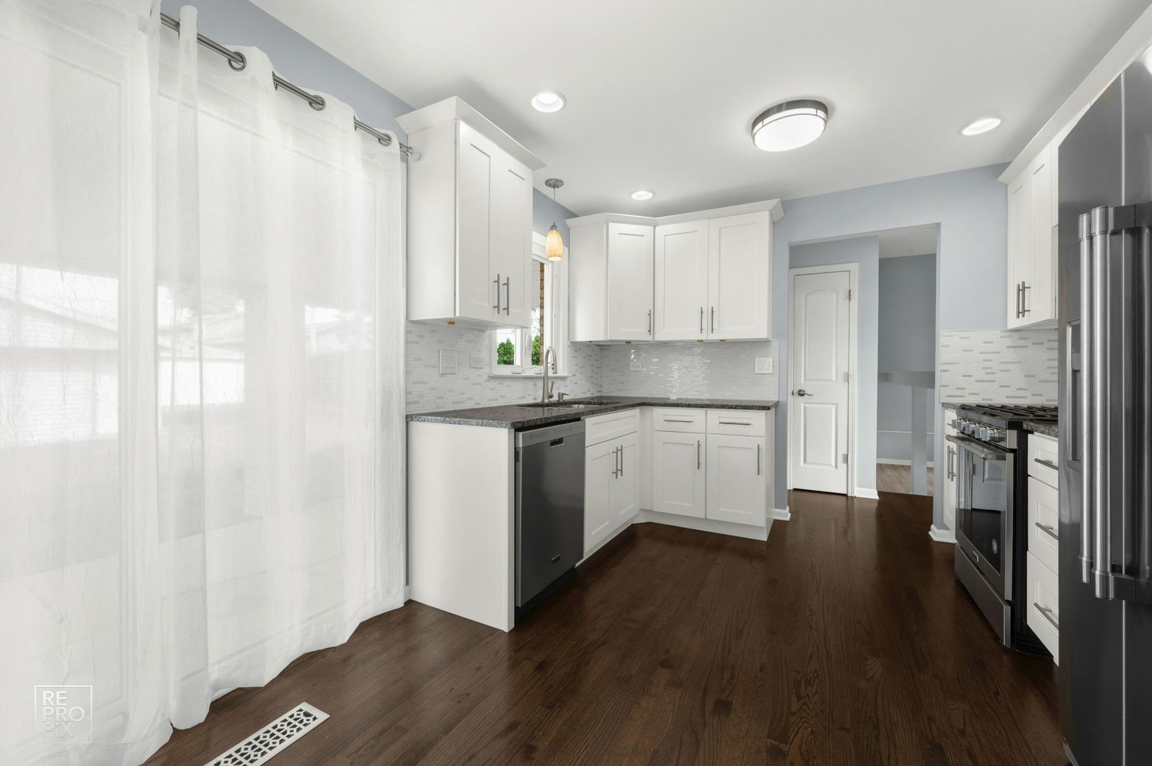 7706 South Oconto Avenue Bridgeview, IL 60455 - Photo 6 of 22