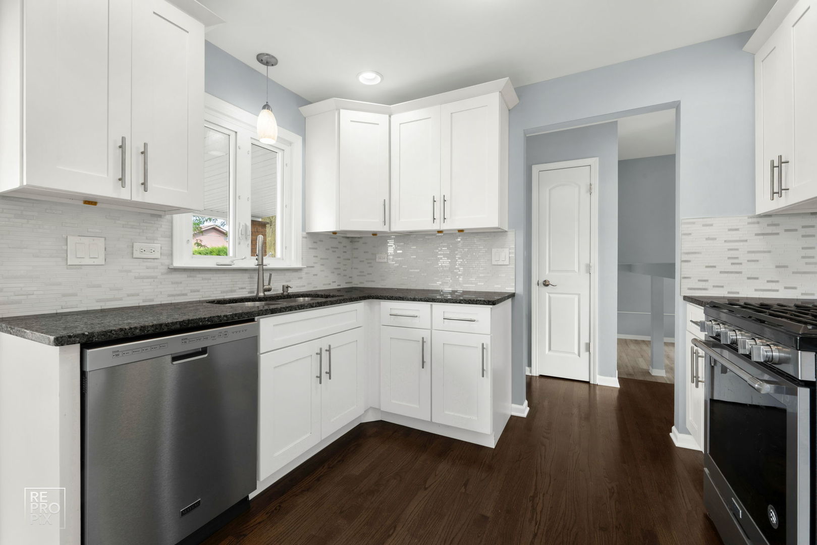 7706 South Oconto Avenue Bridgeview, IL 60455 - Photo 7 of 22