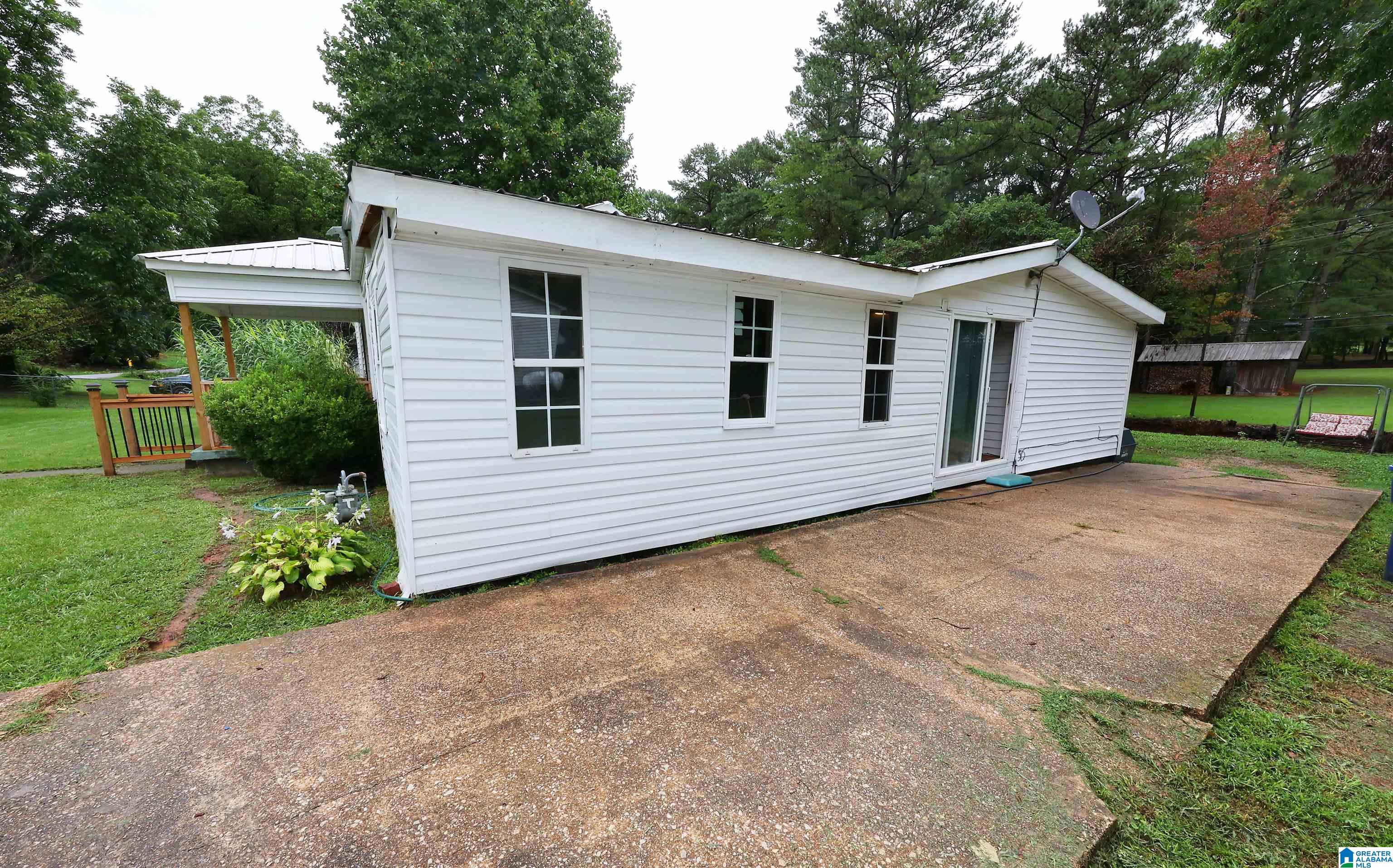 139 West Glade Road Anniston, AL 36206 - Photo 4 of 30