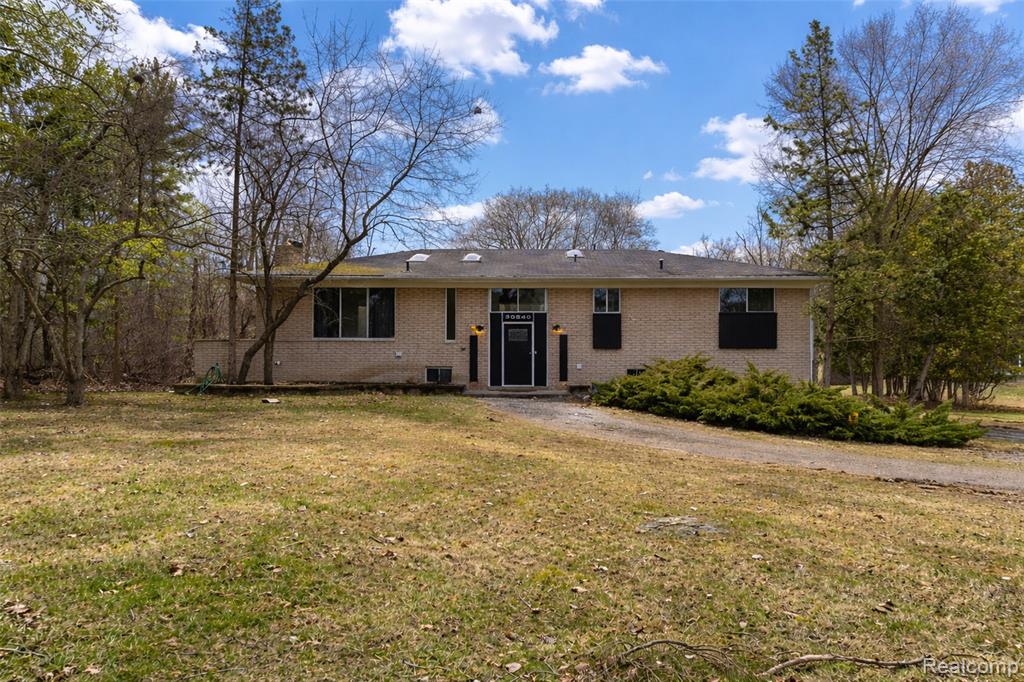 30540 North Greenbriar Road Franklin, MI 48025 - Photo 1 of 48