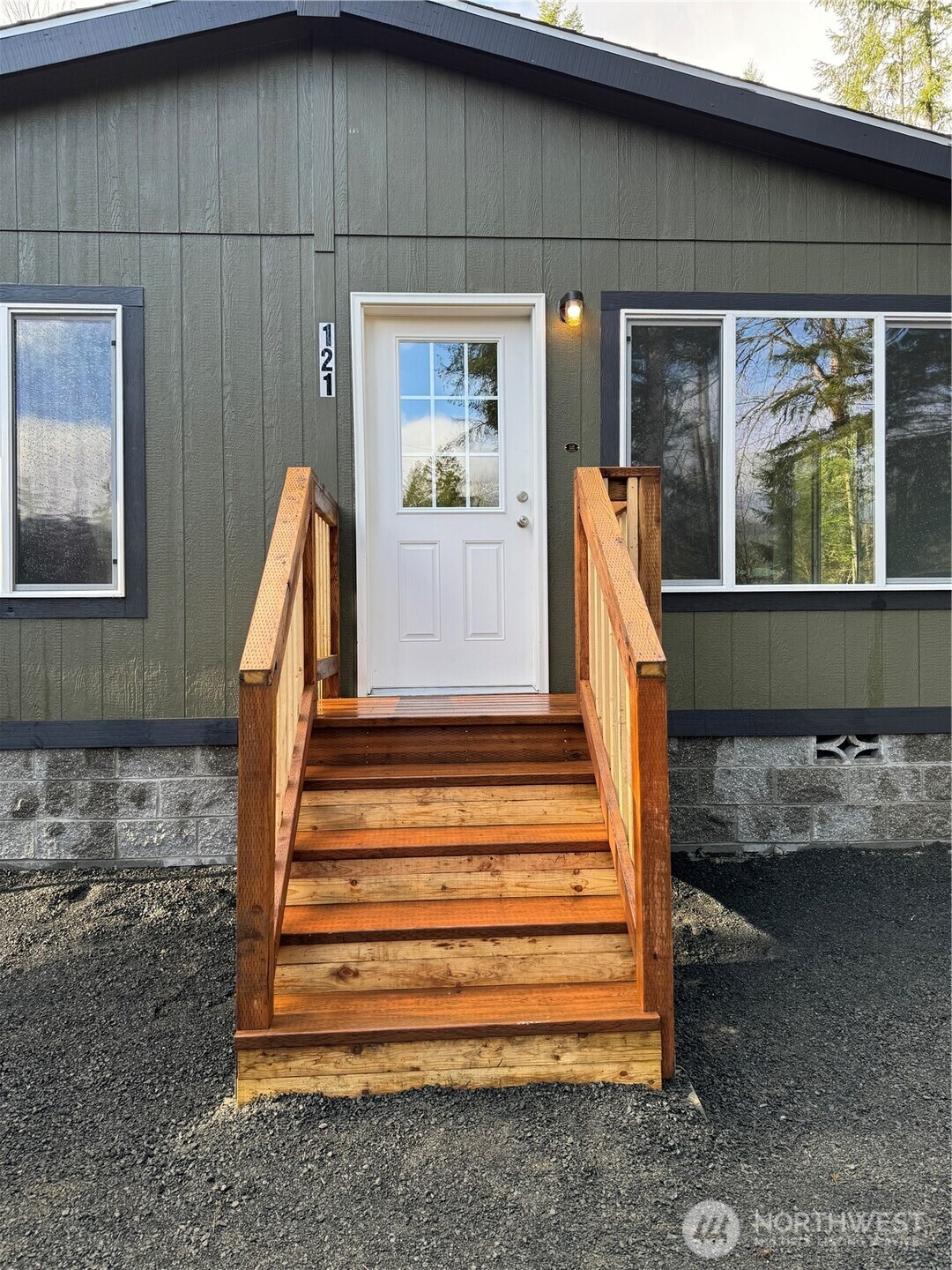 200 Lot A Fineview Chehalis, WA 98532 - Photo 22 of 31 a view of entryway with a front door
