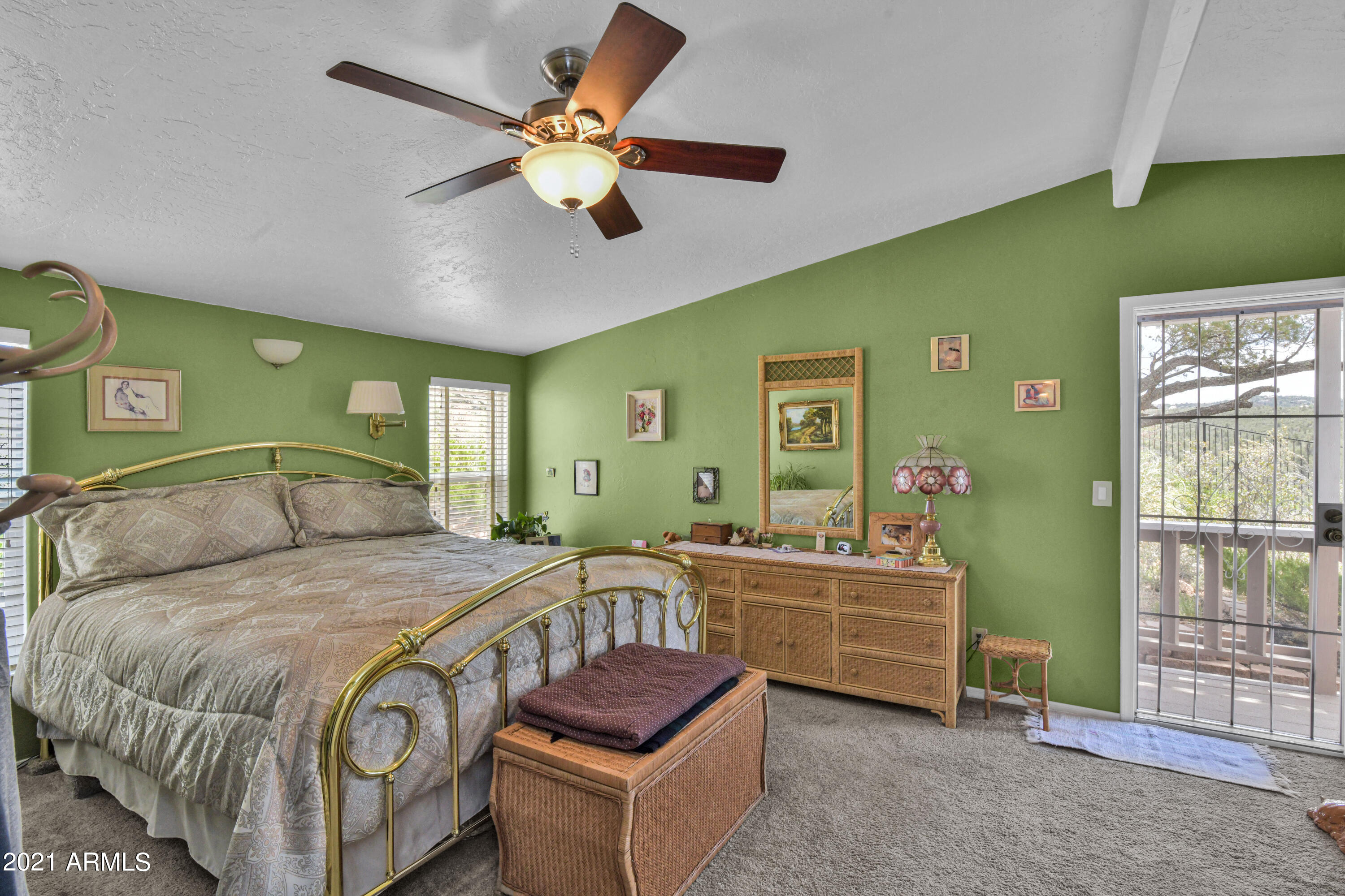 2561 Hilltop Road Prescott, AZ 86301 - Photo 5 of 32 Master bedroom