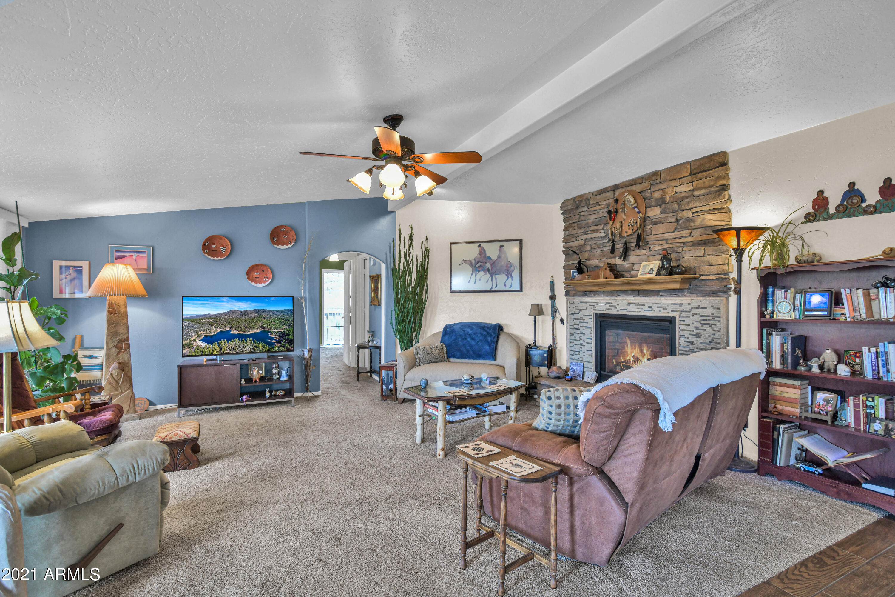 2561 Hilltop Road Prescott, AZ 86301 - Photo 10 of 32 Living Room 1