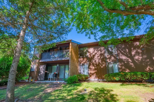 $299,000 | 3114 Creekview Drive, Unit 4, Middleton, WI 53562