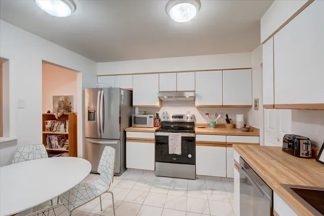 $299,000 | 3114 Creekview Drive, Unit 4, Middleton, WI 53562